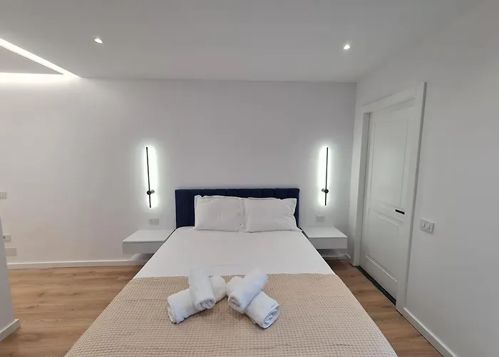Am Luxury Apartman Tirana